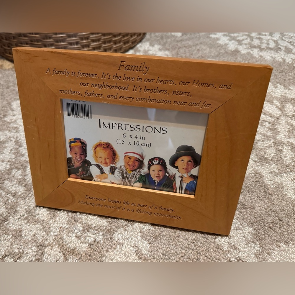 Impressions Family Photo Frame⭐️